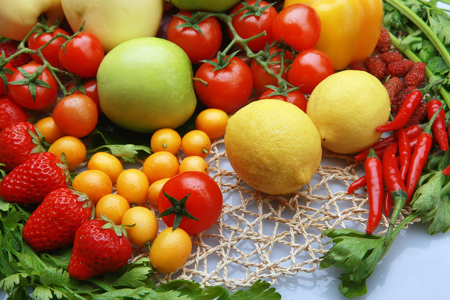 Magnetic Resonance Imaging (MRI) of Fruits for Non-Destructive Detection